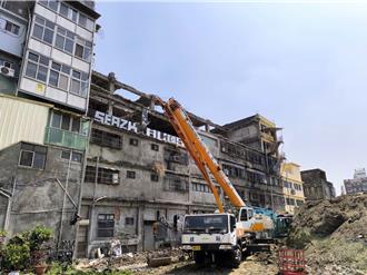 台中清水烂尾楼评估不宜居住 居民3天后有望返家取物