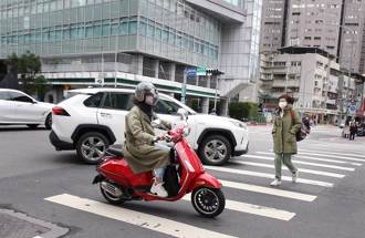 阿伯遭科技執法抓未禮讓行人罰6000 1原因警方罕見宣布撤單