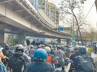 動線簡化仍會塞車 市府：變安全