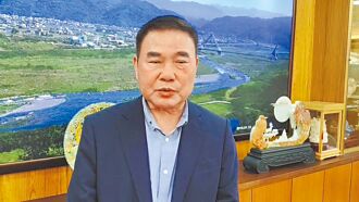 鍾東錦籲中央速行新財劃法