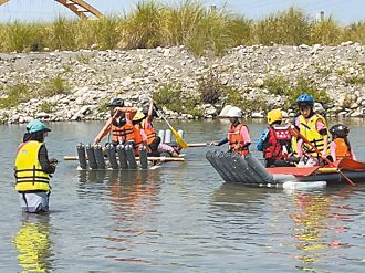 烏日 溪尾國小師生 烏溪河造船乘筏