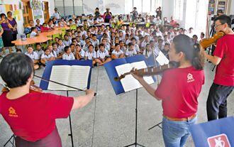 打击西方抵制 库克群岛与陆签伙伴协议