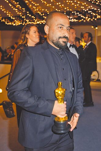 金獎導演巴拉爾遭以軍銬整晚獲釋