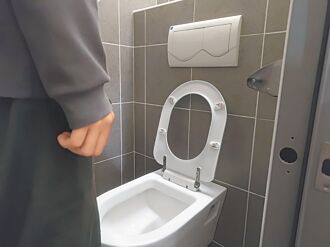 宿便为万病之源 按摩热敷助排毒