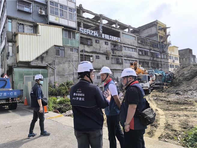 市府与3大技师公会前往会勘。（李京升摄）