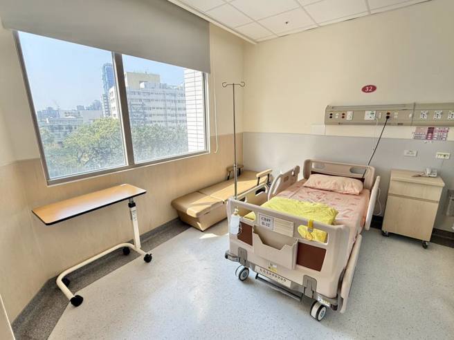 柯以柔住院八天花2178元。（柯以柔臉書）