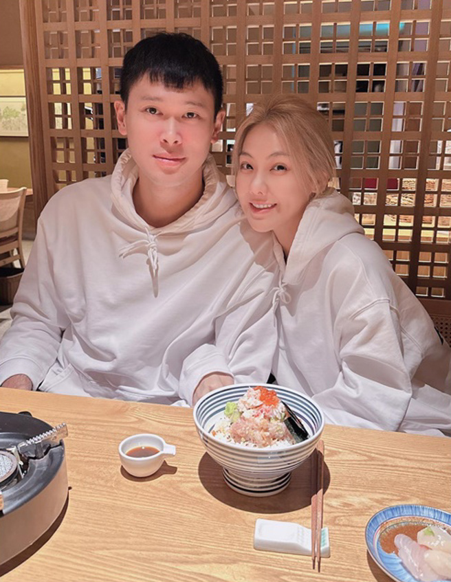刘雨柔和男友胡凯翔。（图／刘雨柔 脸书）