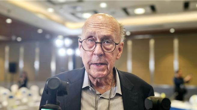 耶鲁大学法学院蔡中曾中国中心高级研究员、经济学家史蒂芬·罗奇（Stephen Roach）。（蓝孝威摄）