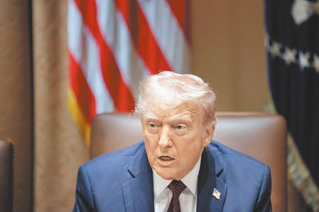 美国深陷国安机密外泄案，不只透露川普政府对机密资讯的管控松懈，相关人士事后的态度，也显示川普政府「有罪不罚」的文化。（路透）