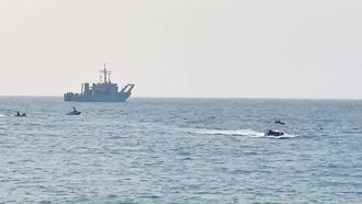 內幕》300噸陸鐵殼漁船擦撞海軍中和艦   疑偽裝捕魚騷擾監控