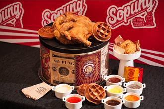 豪香劇場「炸雞蛋糕盒」浮誇亮相 限時雞腿雞翅免費吃