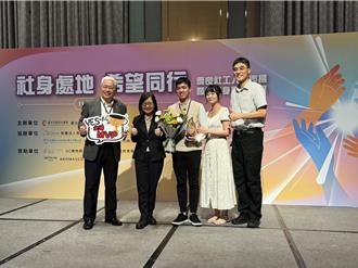 台北市表揚42位優秀社工 他投入宣導安寧照護、醫療自主權