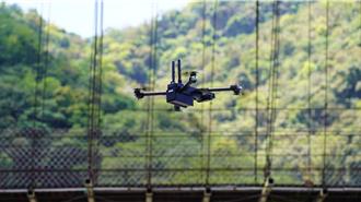 山域救援多 嘉縣消防局無人機隊成軍 展示百萬救災機具