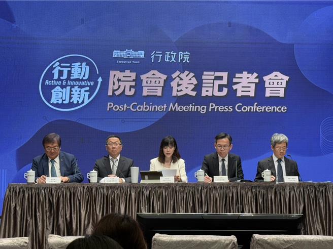 行政院召開院會後記者會。（張薷攝）