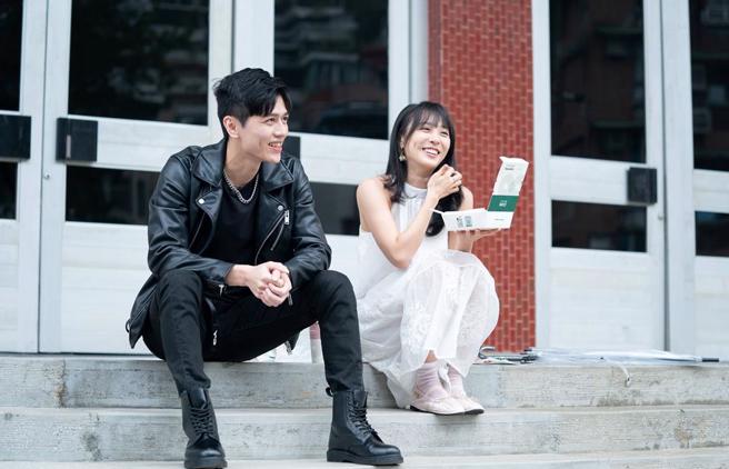 郭镇奇（左）有海王称号。（三立提供）