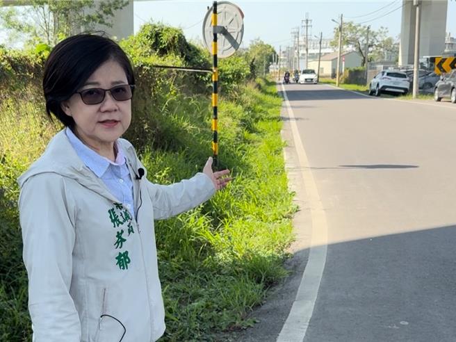 台中市雾峰区柳丰路4年来发生车祸事故398件，地方争取近1.5亿元进行柳丰路第三期拓宽工程，预计5月动工，盼完工后有助改善在地交通安全。（张芬郁提供／潘虹恩台中传真）
