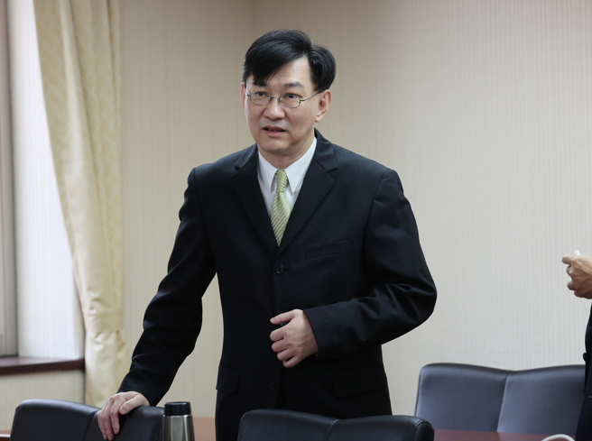 内政部次长董建宏27日前往立法院出席「住宅法修法系列」公听会。（姚志平摄）