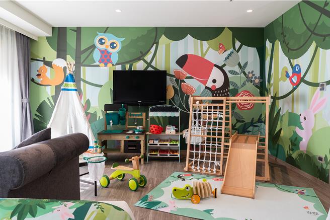 入住Hape「丛林探索」主题房让大小孩子都惊喜。（义大天悦饭店提供）