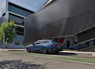 單一規格 306 萬、BMW 520i Touring M Sport 燃油動力追加登場！