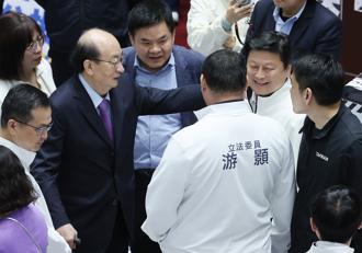 柯建铭喊好胆钉孤支   傅昆萁竟笑了：民进党到底要什么？