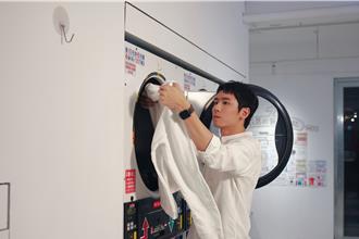 萬秀洗衣店剛收攤！ 金孫爆爸爸腸穿孔險休克緊急送醫