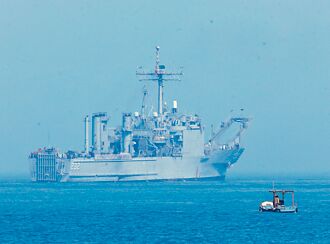 中和軍艦與大陸漁船凌晨擦撞