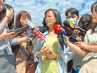 約談老師、貼親中標籤 翁曉玲轟綠形塑寒蟬