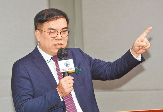 环境部盼尽速解冻预算，彭启明：2026年预算恐减37％。图为环境部长彭启明。（本报资料照）