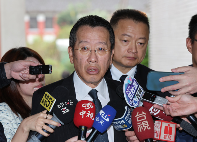 国防部长顾立雄28日前往立法院备询并受访。（姚志平摄）