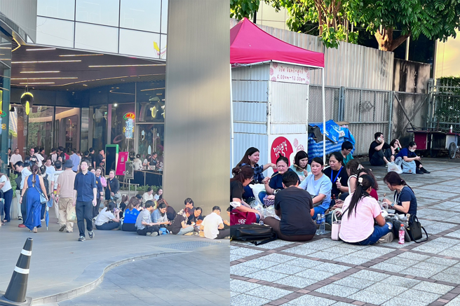 曼谷各大卖场、百货公司相继关闭，员工与顾客被迫滞留室外。（民眾提供）