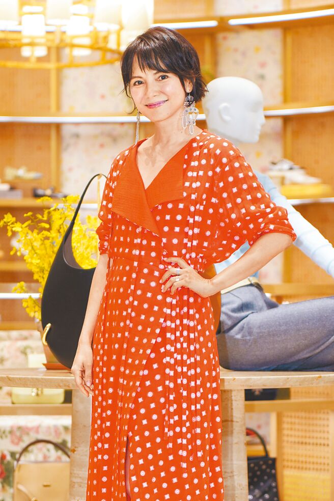 李心洁为TORY BURCH台北101新店担任剪彩嘉宾。（吴松翰摄）