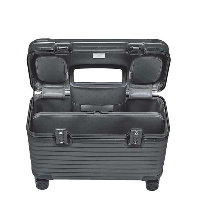 Rimowa Original Pilot Black黑色機長箱，售價5萬1700元。（Rimowa提供）