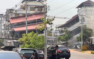 緬甸7.7強震襲第二大城市！整排建築物傾斜、坍塌 汽車瘋狂上下搖