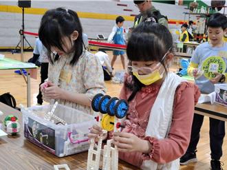 新北STEAM機關王大賽百隊拚創意 逾400名師生腦力激盪