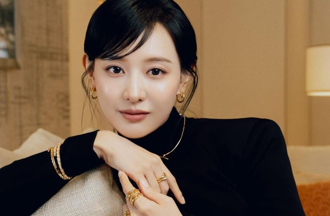 甩「雙金CP」怨氣  金智媛現身香港美翻天