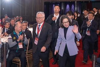 蕭美琴蒞臨藥師公會春酒 肯定過去一年努力成果