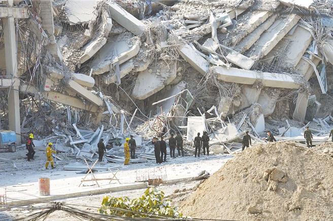 緬甸發生芮氏規模8.2強震，泰國也受影響，曼谷興建中大樓倒塌。（美聯社）