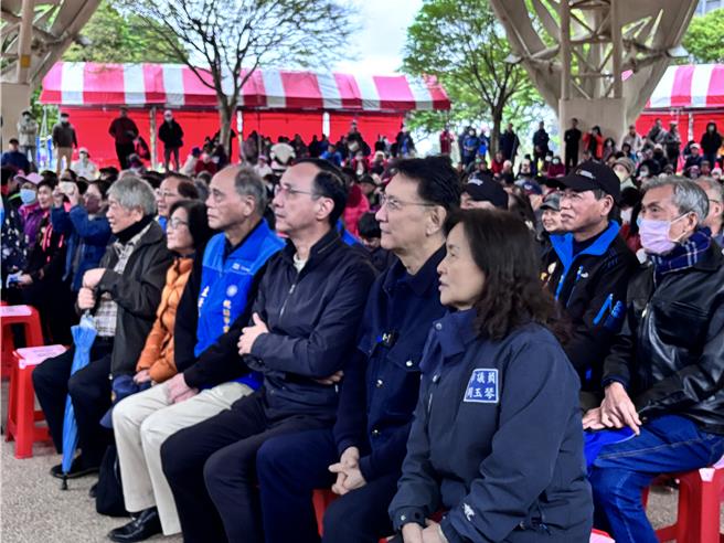 國民黨啟動「還錢於民」，拿回人民被偷走的錢全台政策說明會，29日桃園場於楊梅區埔心公園舉辦。（廖姮玥攝）