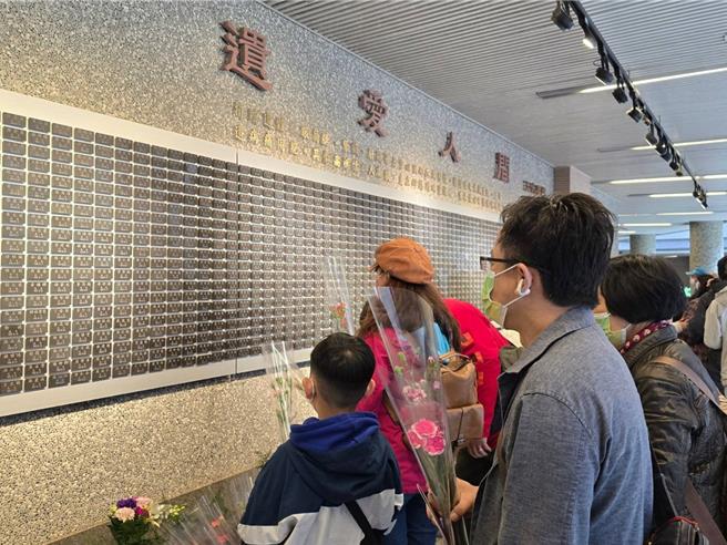 长庚大学与长庚医院29日举办「2025年器官捐赠与大体老师追思大会」，缅怀先人无私的大爱精神。（图／校方提供）