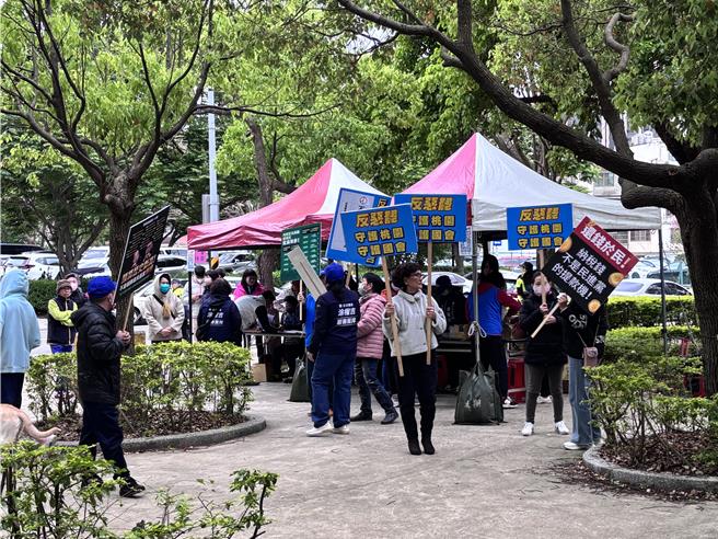 國民黨啟動「還錢於民」拿回人民被偷走的錢，全台政策說明會，29號於桃園楊梅區埔心公園舉辦。（廖姮玥攝）