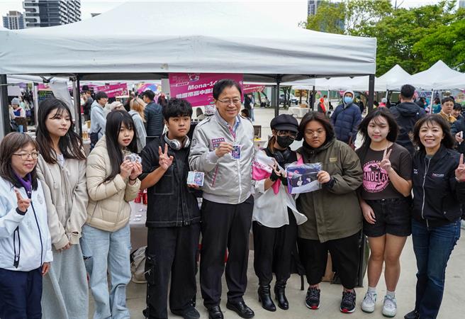 3月29日是中华民国的青年节，也是革命先烈纪念日。这一日，应教导青年一代，应当继承并发扬先贤们无惧艰险、舍身取义的革命精神。图为2025桃园青年节，青春响起梦想前行青春主场秀登场。（青年局提供／廖姮玥桃园传真）