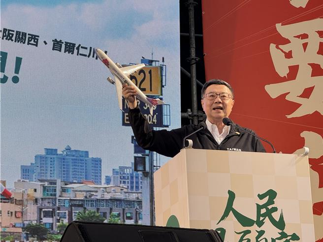 行政院長卓榮泰指出，國民黨立委翁曉玲索取戰時糧食配送地圖惹議，他已通令各部會，未來翁曉玲索取資料一律要先送到行政院核定，否則不會提供。（紀爰攝）