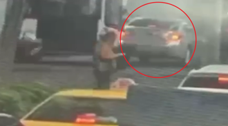 北市市民大道新生北路口車禍  小客車倒車碰撞公車