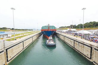 李嘉誠售港以拖待變 中美角力中