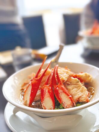 鳥取捕蟹量冠全日 1碗麵裝1.5隻螃蟹