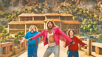 傑森摩莫亞慘遭打爆喊痠痛