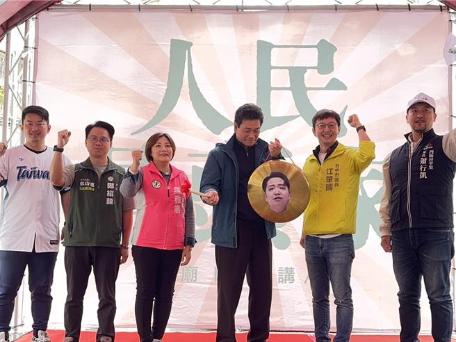 民眾党前立委蔡壁如领军的志工团以及歷史哥李易修所举办的「恶罢退散平安大会」宣讲列车将连开4站。（本报资料照片）