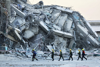 曼谷「49層爛尾鬼樓」沒倒 新大樓被震垮 專家提2問題：不正常