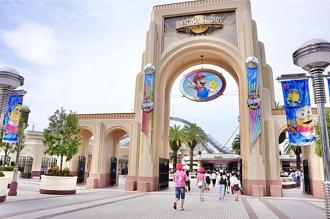 不是詐騙！可樂旅遊「愚人節」快閃優惠 環球影城門票買1送1