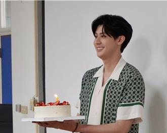 李玉璽「當兵、載爸媽」才驚覺長大了！連6年做公益慶生